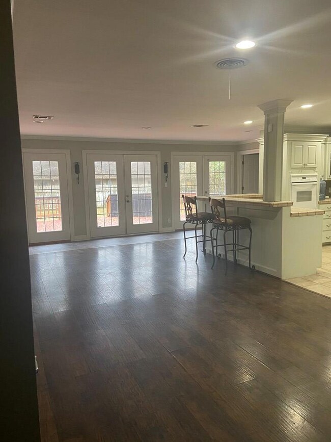 2408 Marguerite St, Bay City, TX 77414 - photo 5