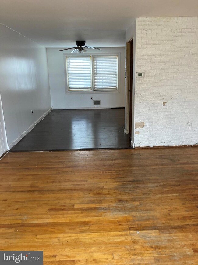 3265 Ryerson Cir, Halethorpe, MD 21227 - photo 6