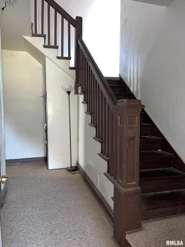 420 N Main St unit 5, Benton, IL 62812 - photo 6