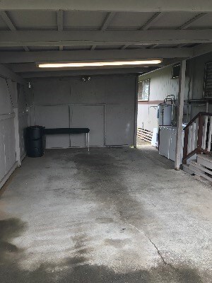 Carport.