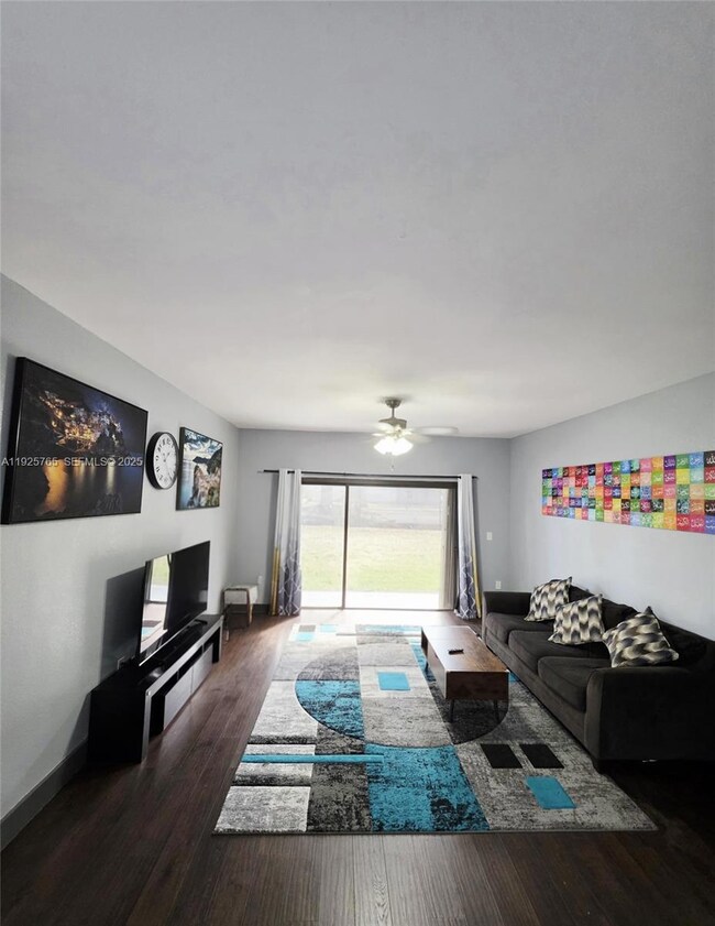 1891 N 61st Ave unit B106, Hollywood, FL 33024 - photo 4