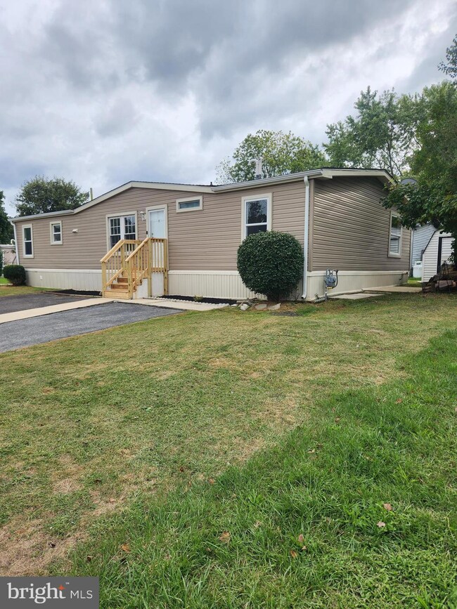 201 Adams Ave, Williamstown, NJ 08094 - photo 3