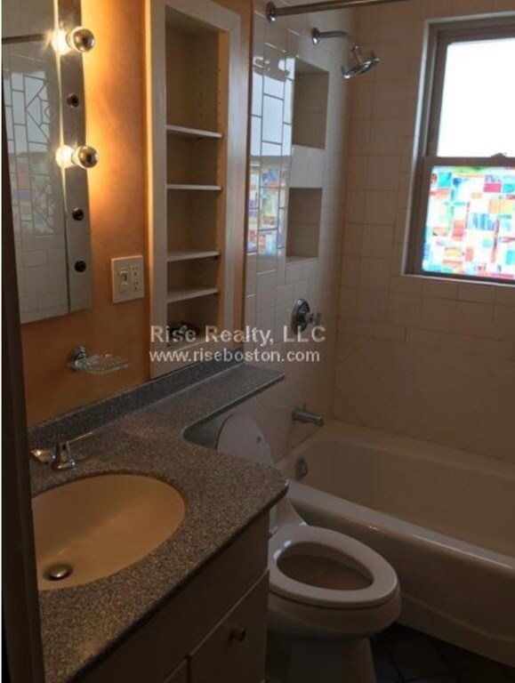90 W Walnut Park unit 1, Roxbury, MA 02119 - photo 4