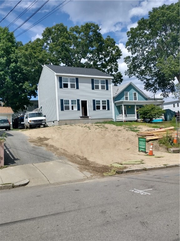 41 Cleveland St, Central Falls, RI 02863 - photo 3