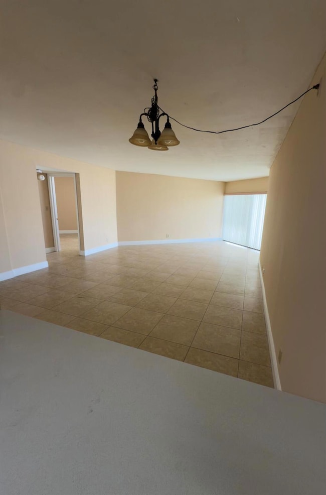 Presidential Golfview unit 4010, West Palm Beach, FL 33401 - photo 4