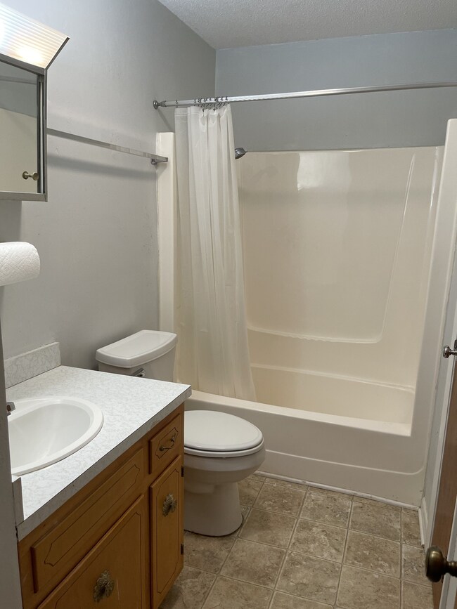 497 Bowling Alley Rd, Manchester, TN 37355 - photo 7