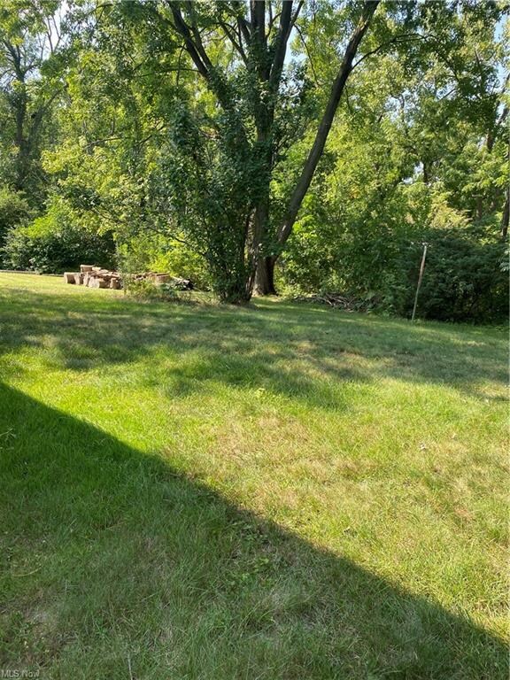 1919 Laurel Dr, Twinsburg, OH 44087 - photo 5