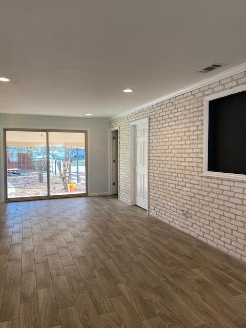 401 Meadow Dr, Gainesville, TX 76240 - photo 7