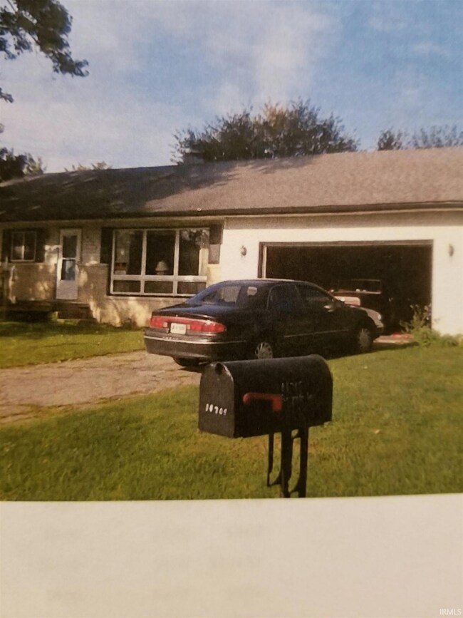 14709 Sunnyside Ln, Leo, IN 46765 - photo 2