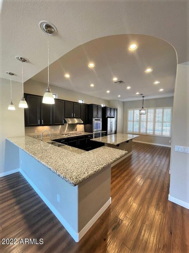 1 Huge Kitchen