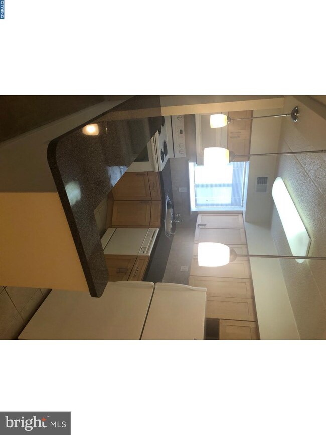 504 S Lansdowne Ave unit D-8, Yeadon, PA 19050 - photo 2