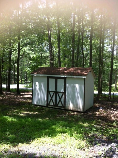 140 Brian Ln, Effort, PA 18330 - photo 5