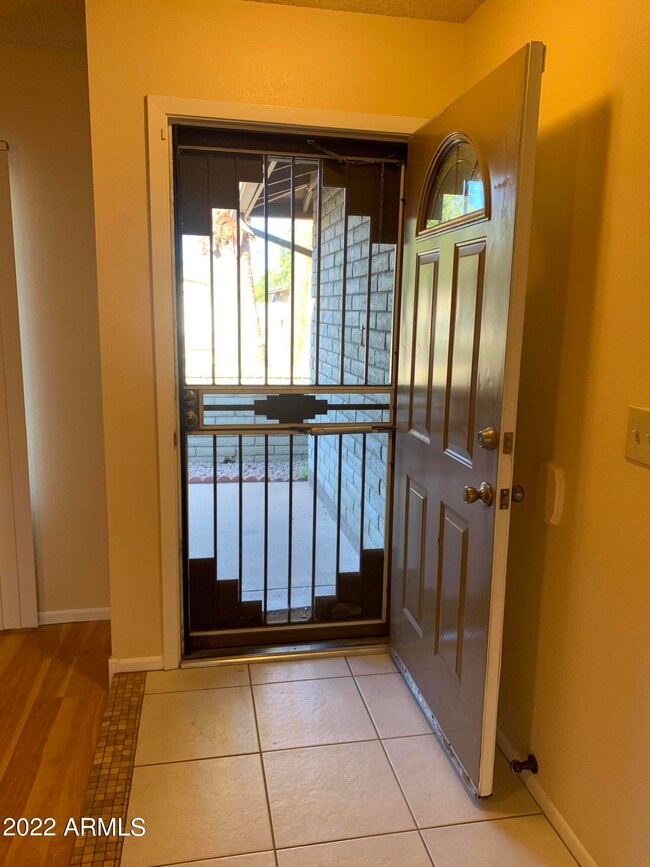 4627 W Puget Ave, Glendale, AZ 85302 - photo 2