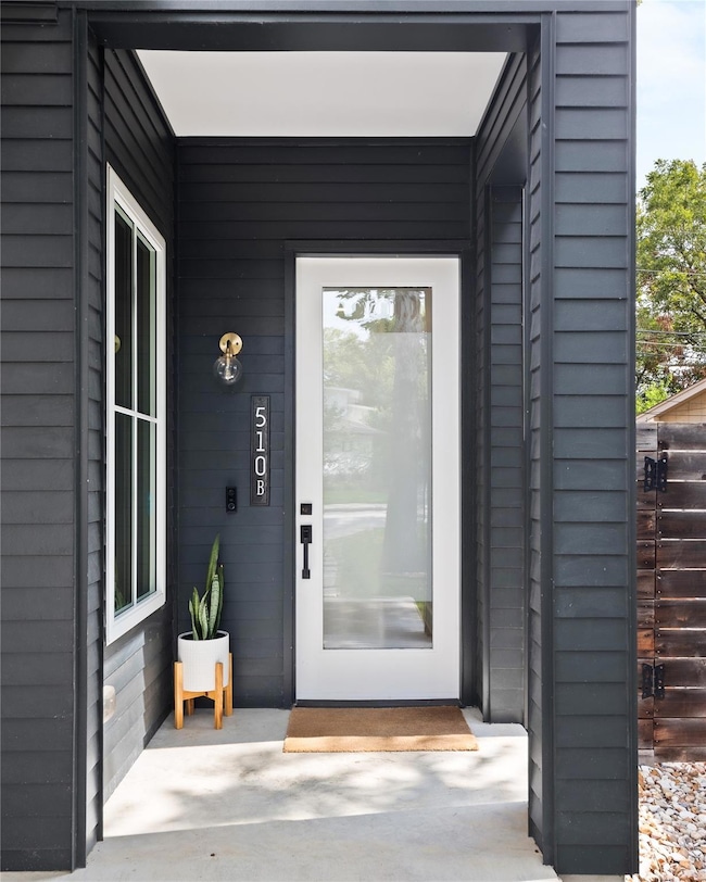 510 Sacramento Dr unit B, Austin, TX 78704 - photo 2