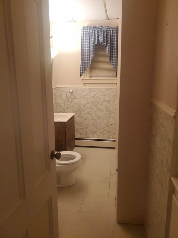 150 Hunter St unit 2, Fall River, MA 02721 - photo 6