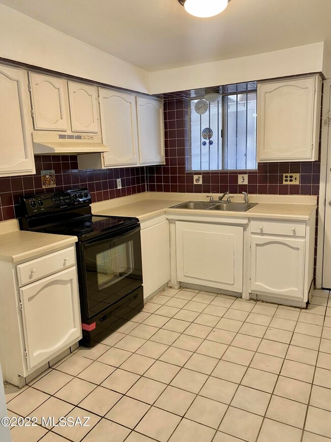 Kitchen Unit 1