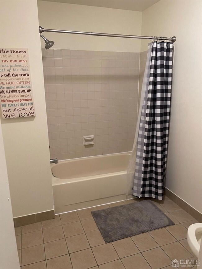 122 Keystone Ct unit A, Woodbridge, NJ 07095 - photo 6