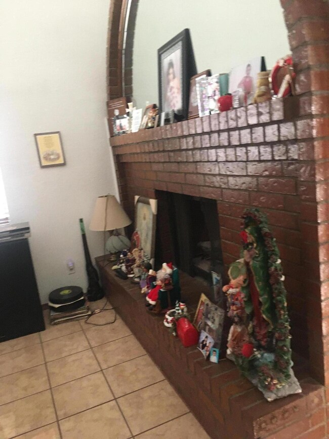 1531 Vanderbilt Dr, El Paso, TX 79935 - photo 4