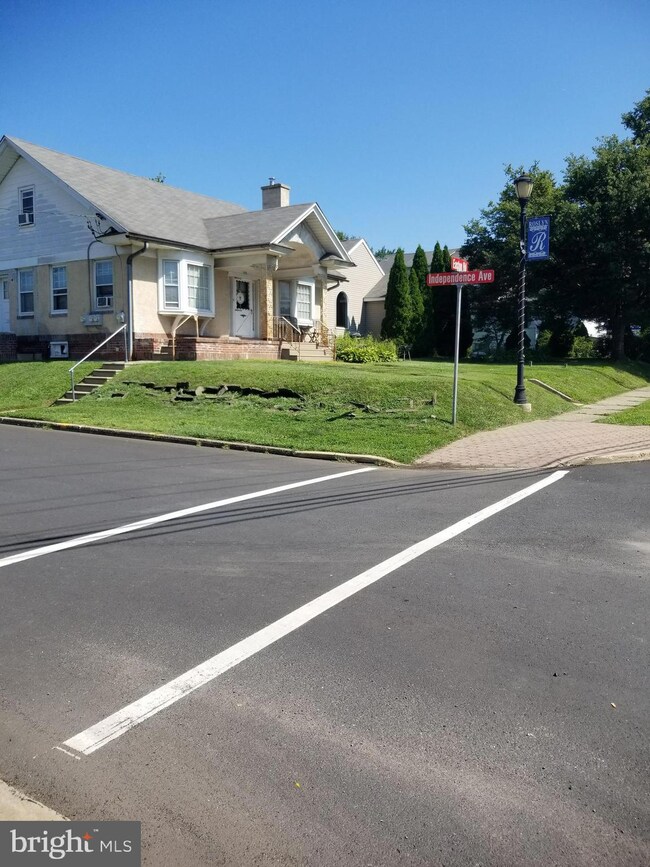 1216 Easton Rd unit C, Abington, PA 19001 - photo 2