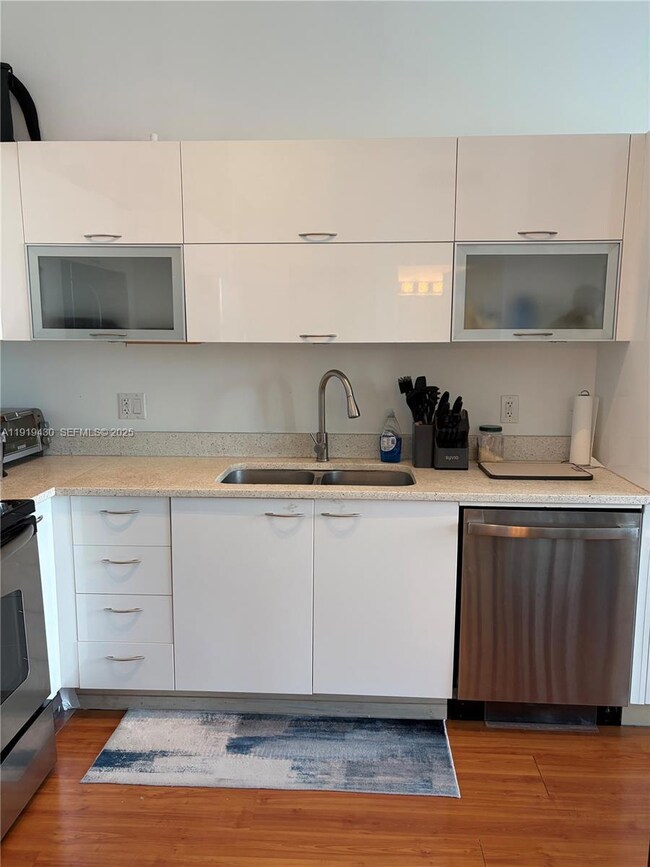 133 NE 2nd Ave unit 1017, Miami, FL 33132 - photo 2