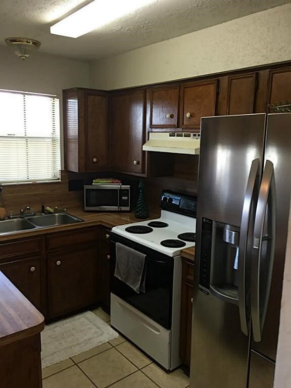 1105 Wilson Dr, Rosenberg, TX 77471 - photo 4