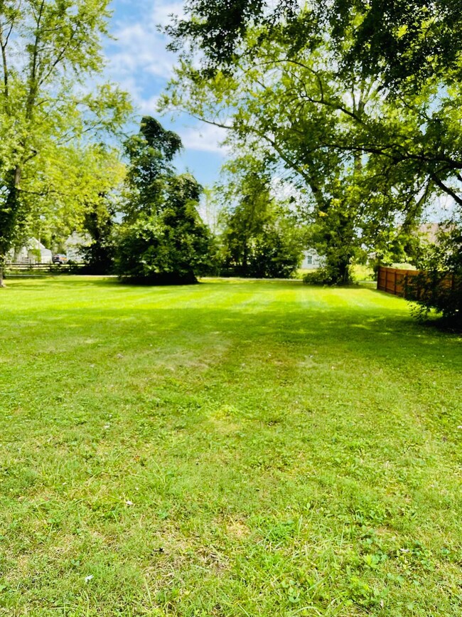 279A Lexington Ave, Harbor Hills, OH 43076 - photo 2