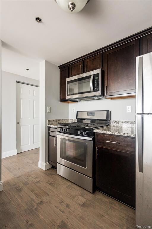 Great Lakes Tower unit 1208, Detroit, MI 48207 - photo 5