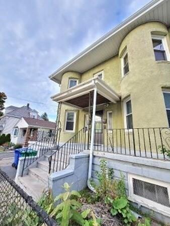 62 Hawthorn St unit 1, Newton, MA 02458 - photo 2