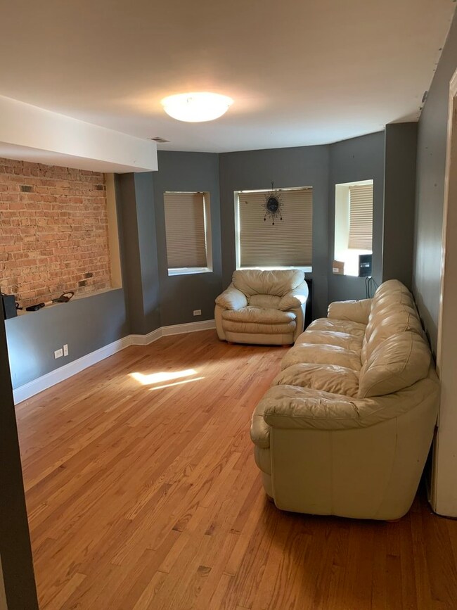 6100 N Mozart St unit 1B, Chicago, IL 60659 - photo 5