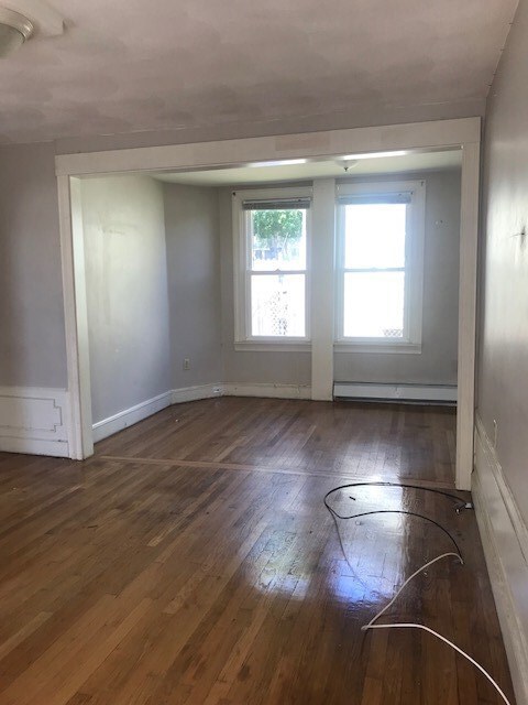 324 Roosevelt Ave, Pawtucket, RI 02860 - photo 6