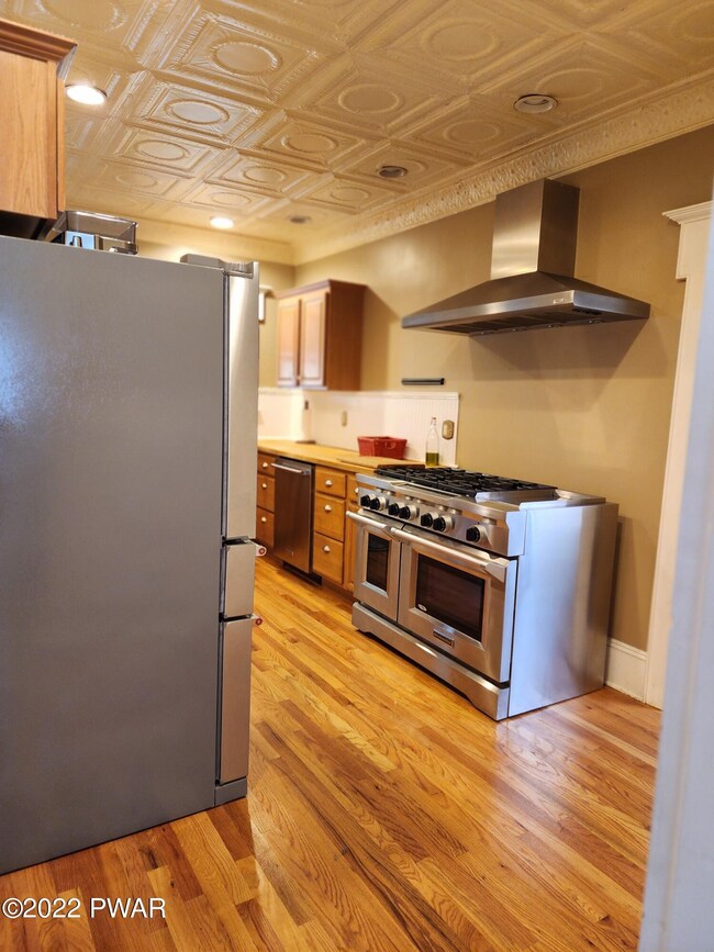 115 E Catharine St, Milford, PA 18337 - photo 7