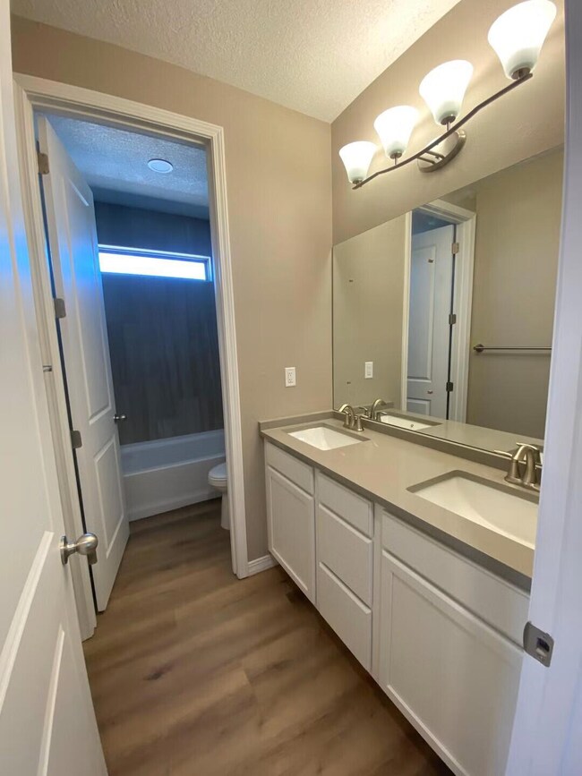 1616 Valle de Colores Rd NW, Los Lunas, NM 87031 - photo 5