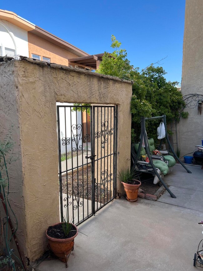 10633 Springwood Dr unit B, El Paso, TX 79935 - photo 4