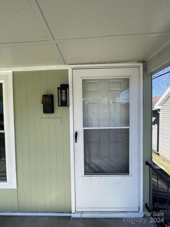 225 E Sharpe St, Statesville, NC 28677 - photo 3