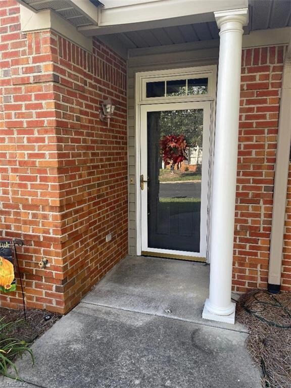 Welcome to 4433 Orchard Knob Lane