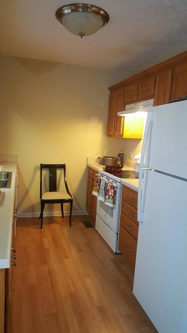 403 Indian Springs Cir, Manchester, TN 37355 - photo 3