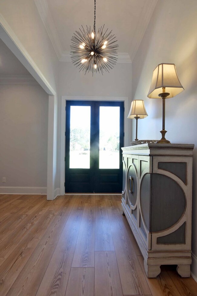 1300 River Pointe Dr, Albany, GA 31701 - photo 5