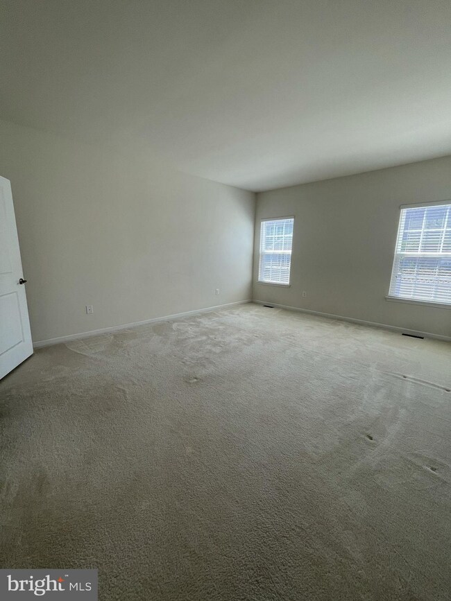 290 Mountain Laurel Blvd, Ranson, WV 25438 - photo 7