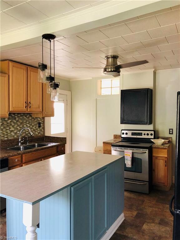 221 Greenvale Rd, Asheboro, NC 27203 - photo 4