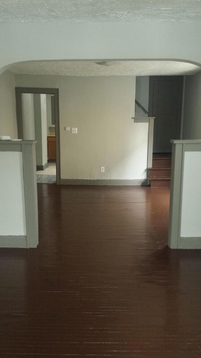 1127 E. 20TH AVE COLUMBUS OHIO 43211 (7)