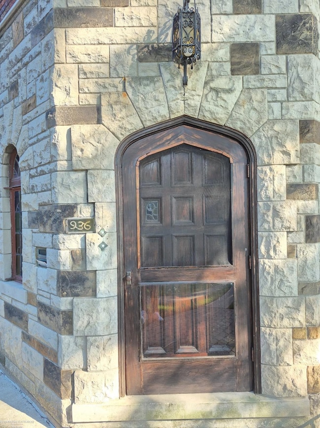 936 Trombley Rd, Grosse Pointe Park, MI 48230 - photo 3