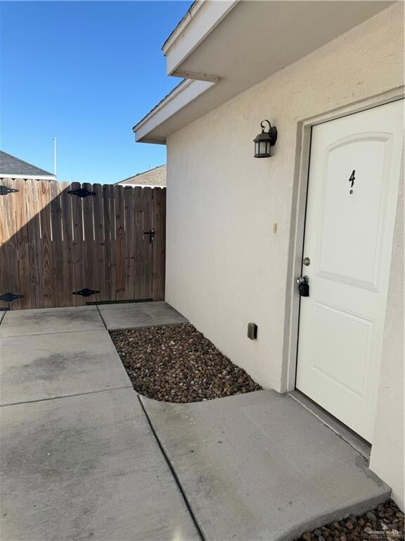 3420 Golden Nugget unit 4, Edinburg, TX 78541 - photo 2