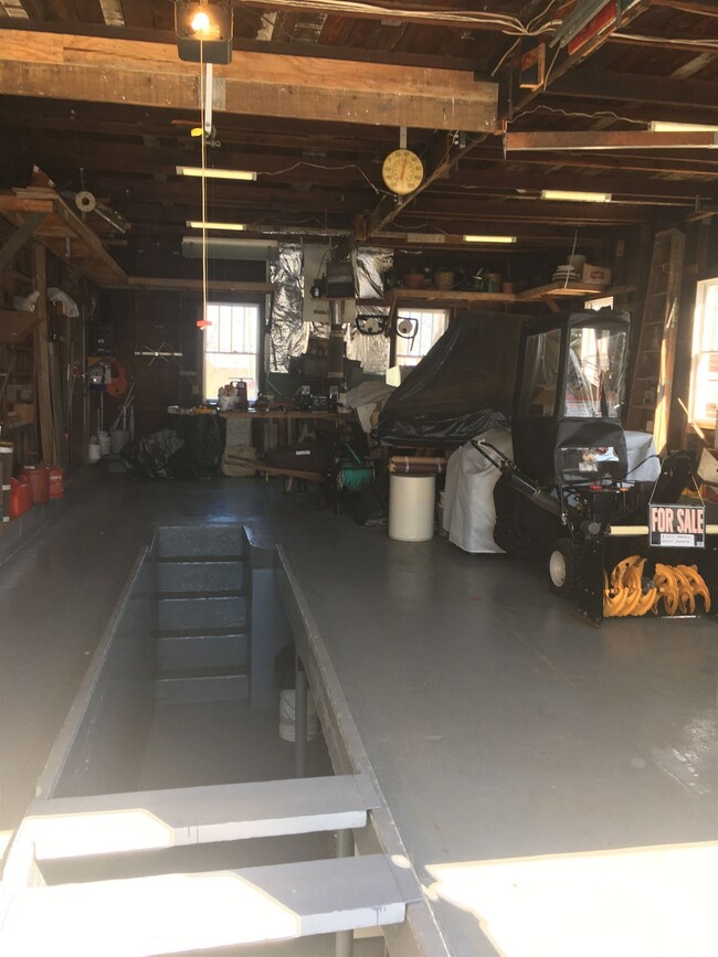 176 Norfolk St, Manchester, NH 03103 - photo 7