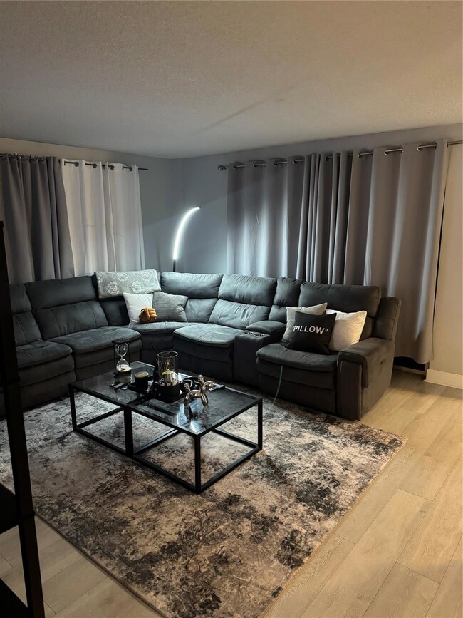 Manors of Inverrary unit 401, Lauderhill, FL 33319 - photo 3