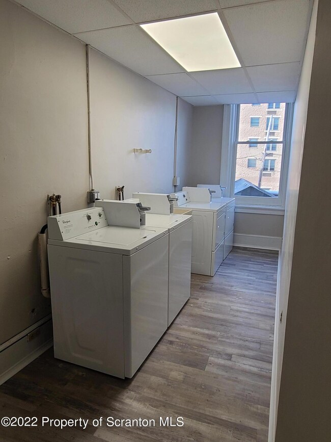 102 Delaware 3-D Ave, Olyphant, PA 18447 - photo 7