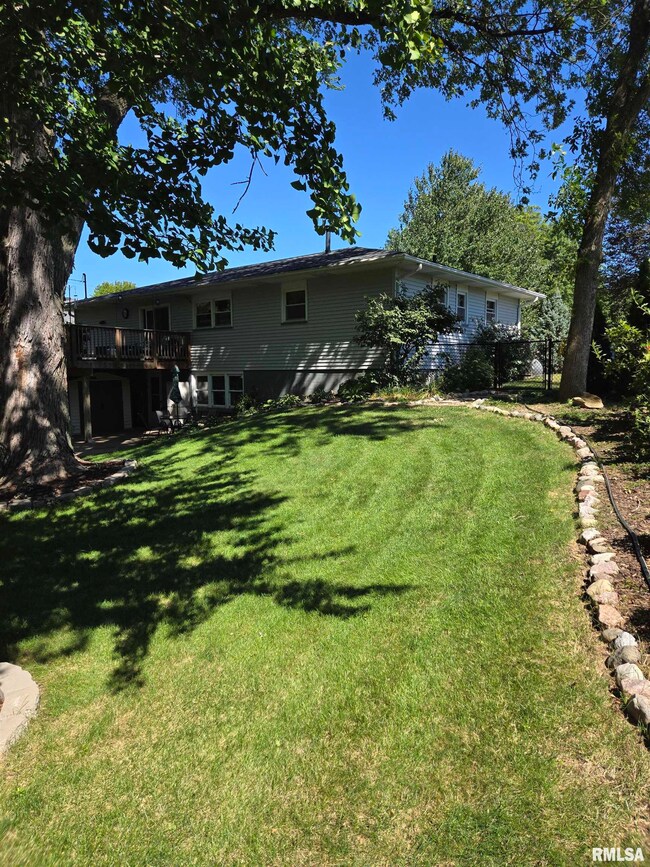 3610 35th Ave, Rock Island, IL 61201 - photo 7