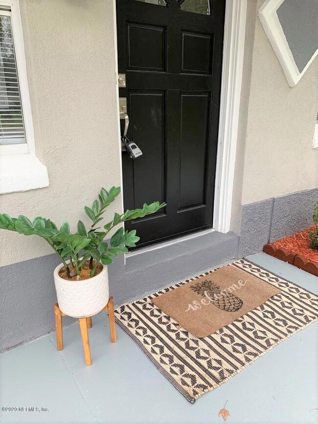 2927 Parr Ct E, Jacksonville, FL 32216 - photo 3