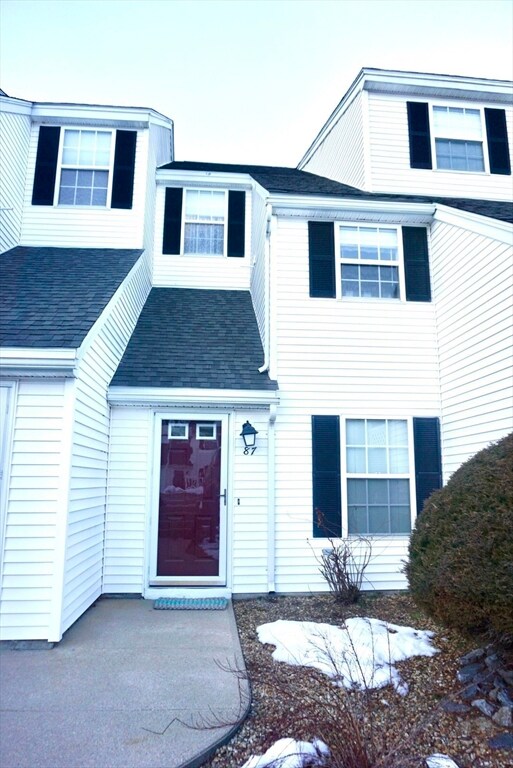 87 Berrington Rd, Leominster, MA 01453 - photo 2