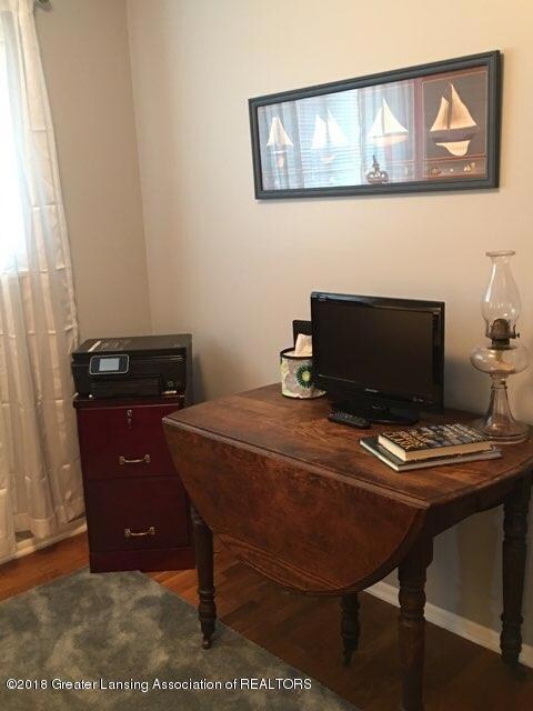 3308 Risdale Ave, Lansing, MI 48911 - photo 6