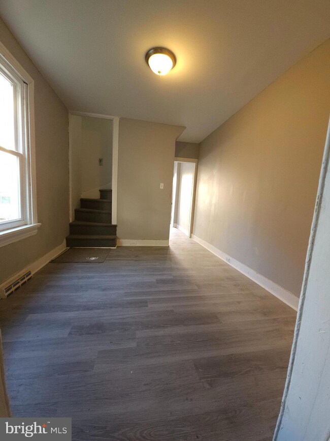 1040 Birch St, Reading, PA 19604 - photo 6